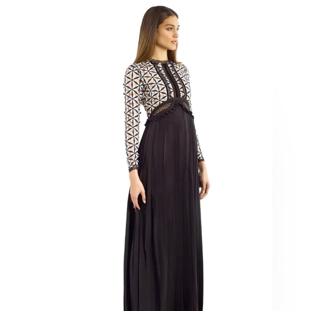 Self-Portrait Black & White Lace Pleated Maxi Dress - Picture 2 of 14